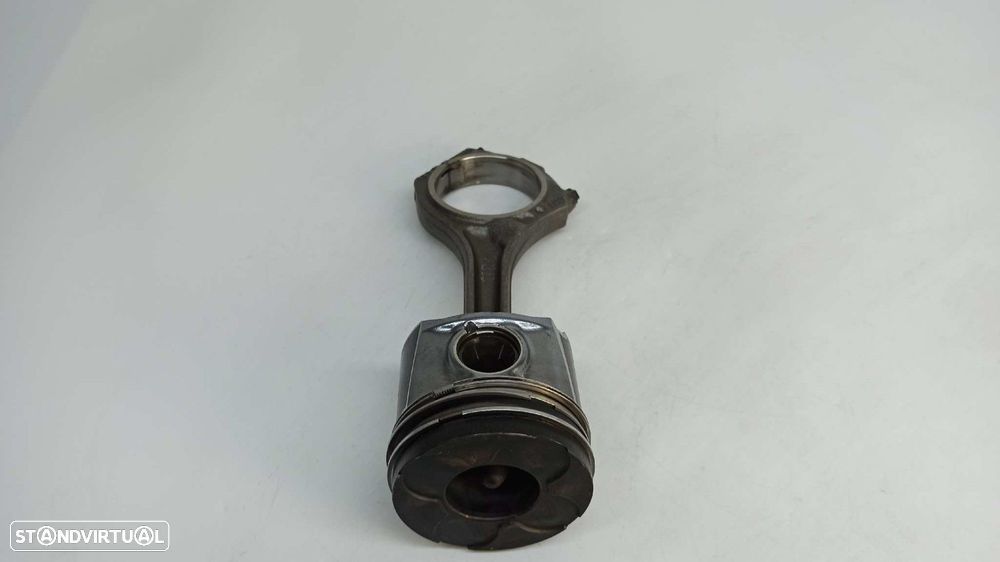 BIELA AUDI A4 CABRIO (8H) 2.5 TDI - 4