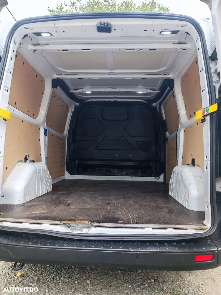 Ford Transit Custom - 8
