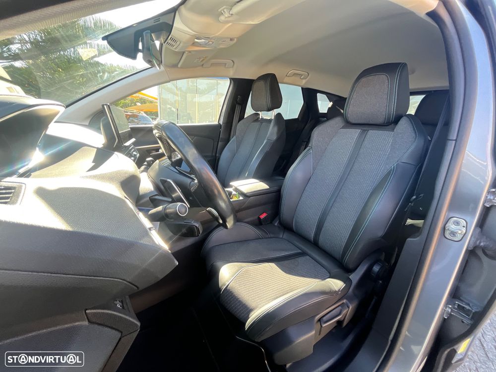 Peugeot 3008 1.6 Hybrid Allure Pack e-EAT8 - 29