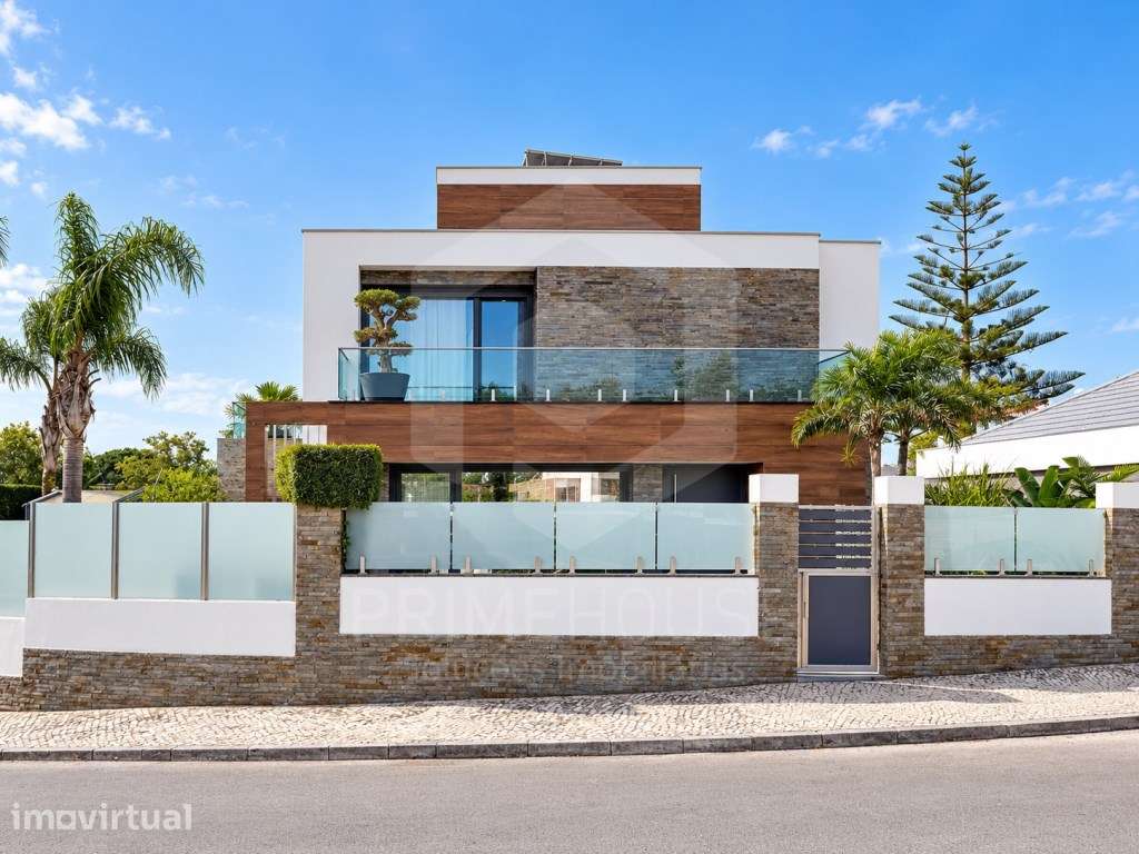Moradia T4 Premium com Piscina Coberta e Garagem - Grande imagem: 2/60