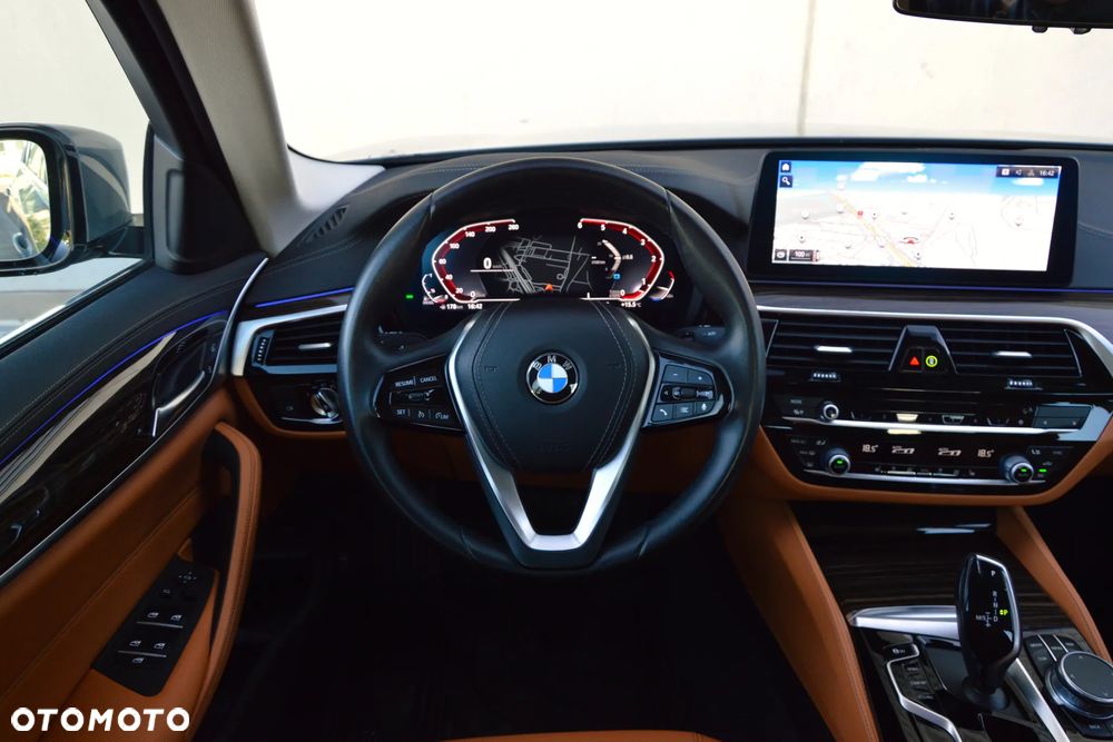 BMW Seria 5 540d xDrive mHEV Luxury Line sport - 21