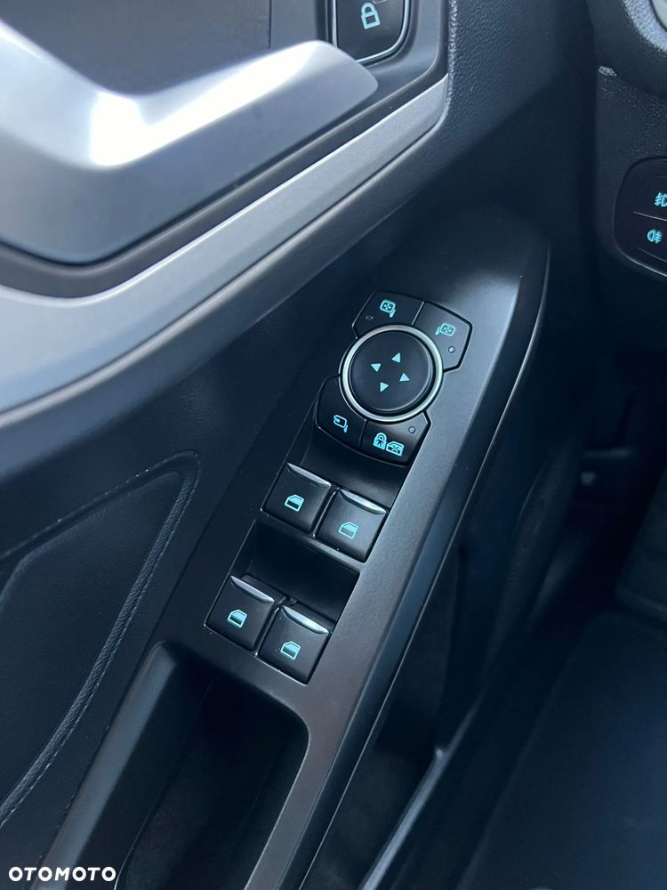 Ford Focus Turnier 2.0 EcoBlue Start-Stopp-System TITANIUM - 20