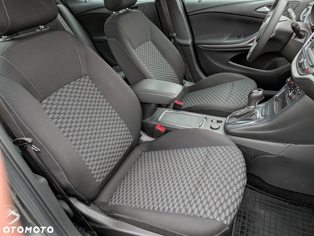 Opel Astra 1.4 T Enjoy S&S - 17