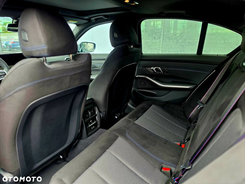 BMW Seria 3 330i xDrive M Sport sport - 34