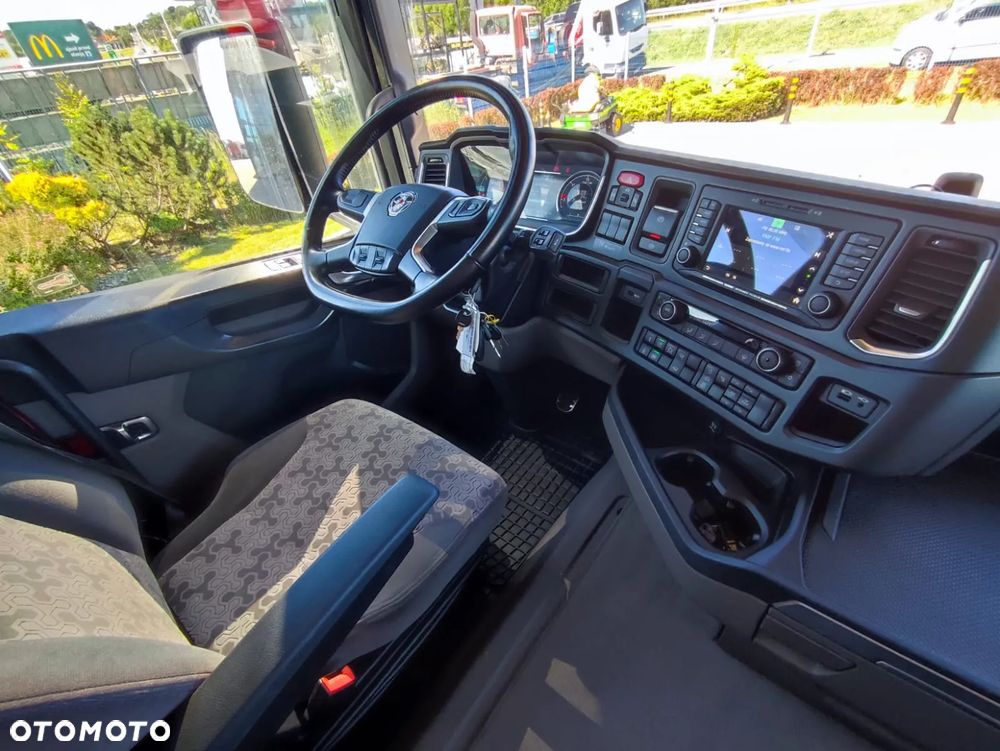 Scania R530 / STANDARD / V8 - 13