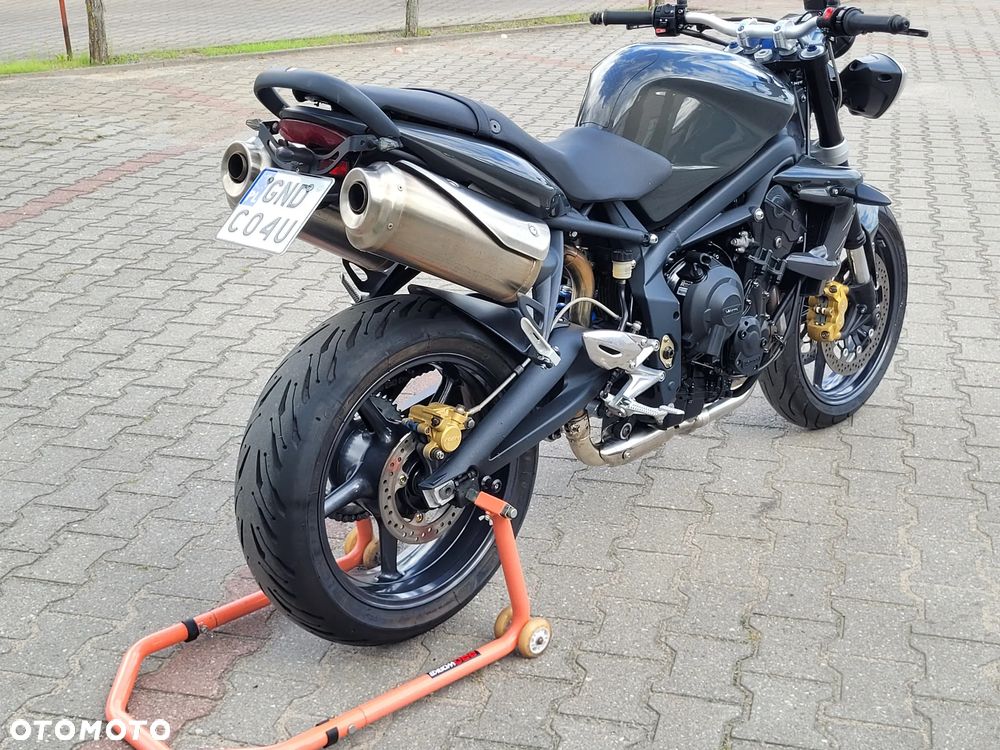 Triumph Street Triple - 6