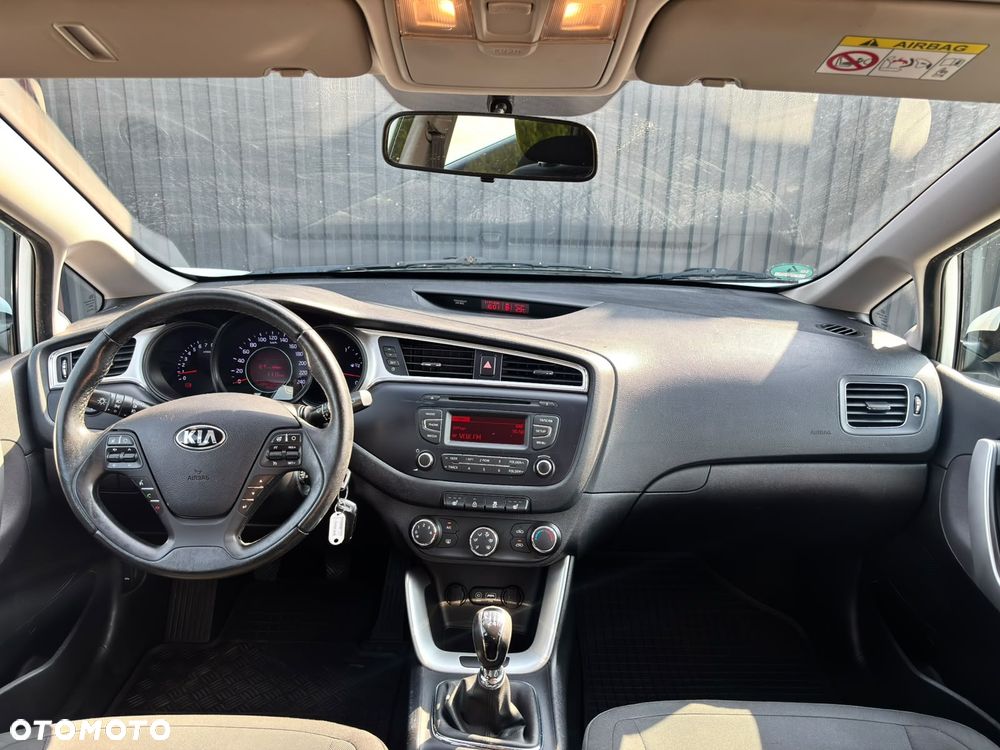 Kia Ceed 1.4 CVVT ISG Dream Team Edition - 13