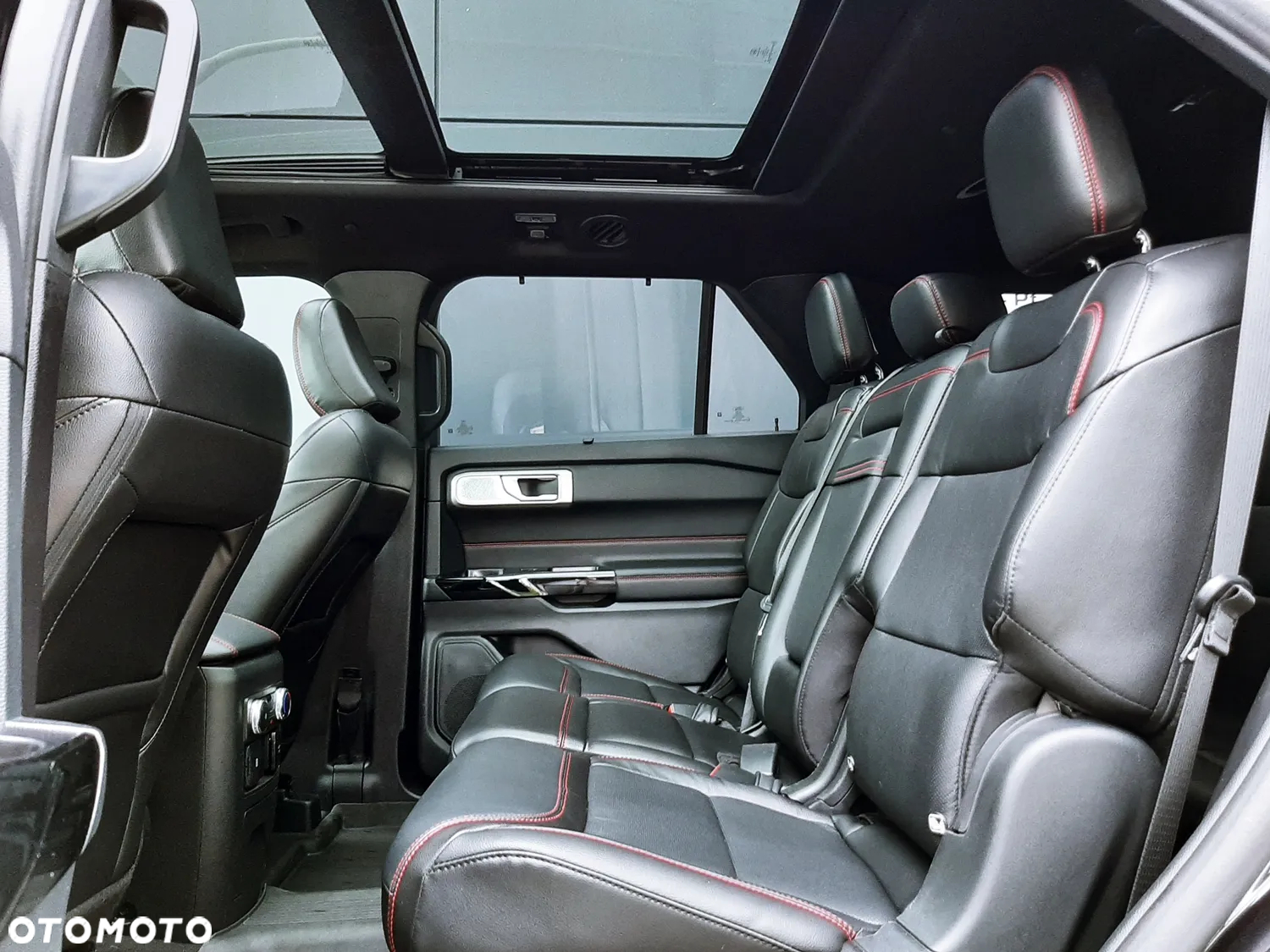 Ford Explorer 3.0 EcoBoost PHEV 4WD ST-Line - 23