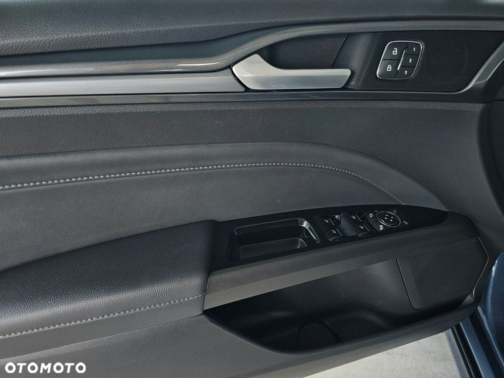 Ford Mondeo - 12