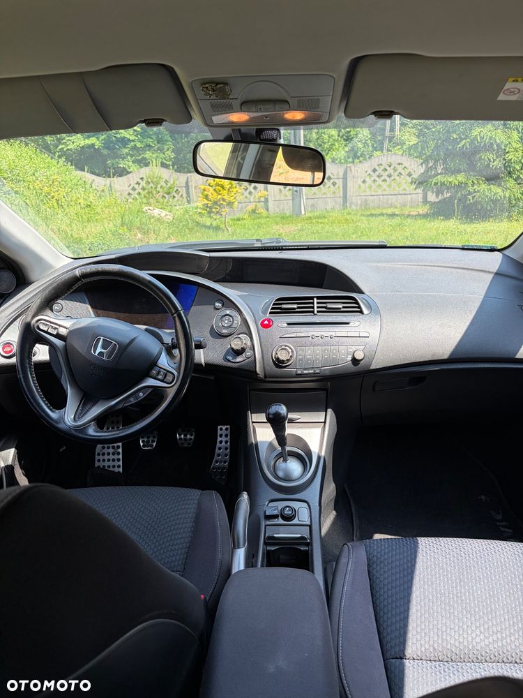 Honda Civic 1.4 i-VTEC - 9