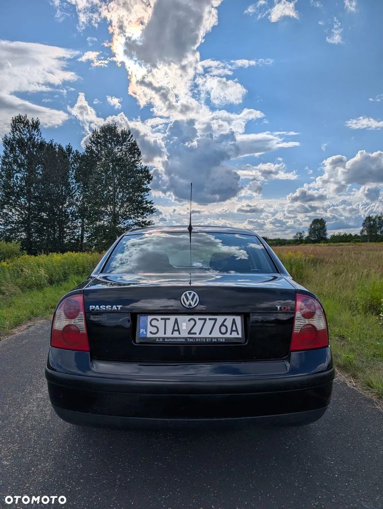 Volkswagen Passat 1.9 TDI Comfortline Family - 6