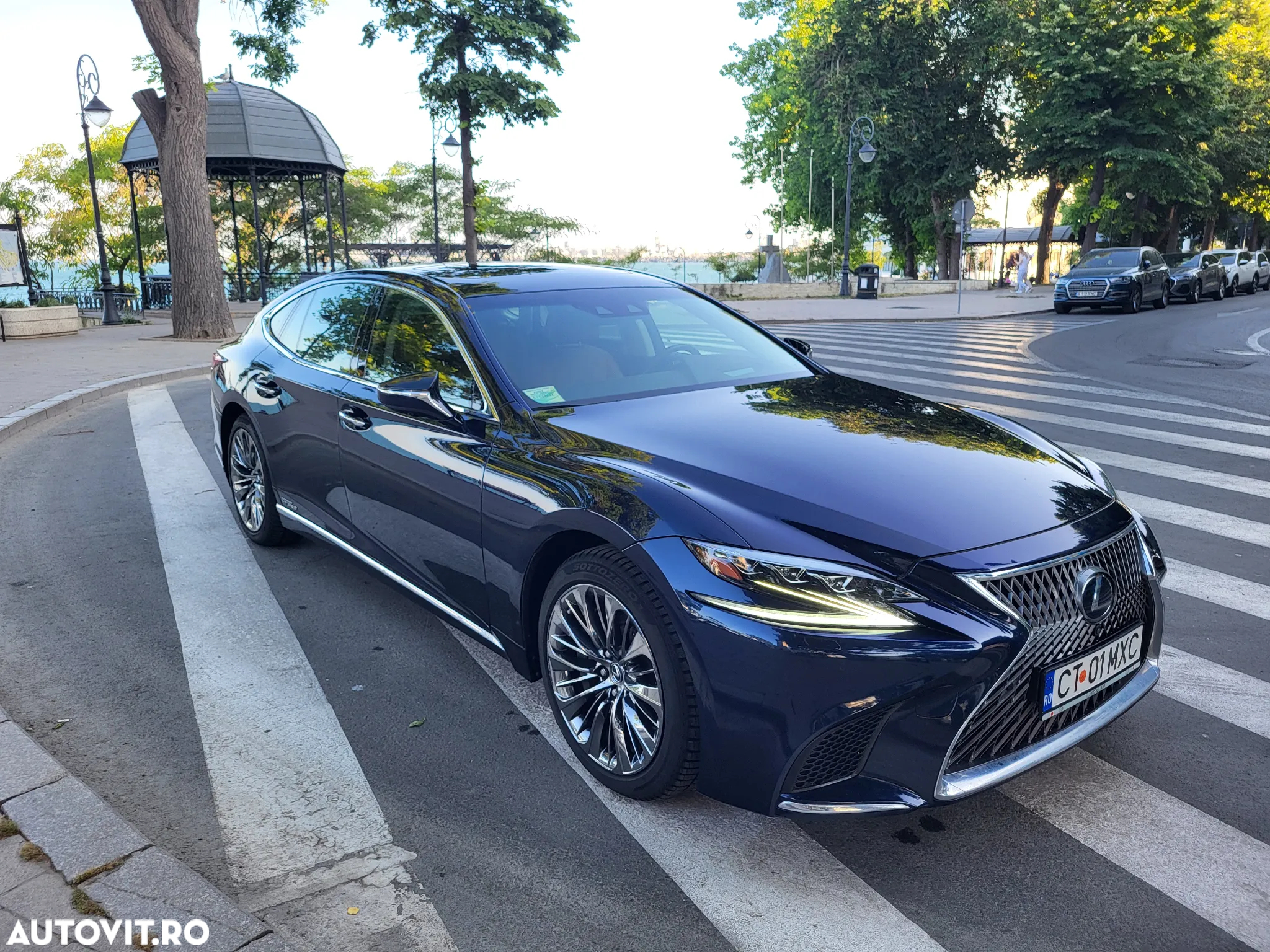 Lexus Seria LS - 3