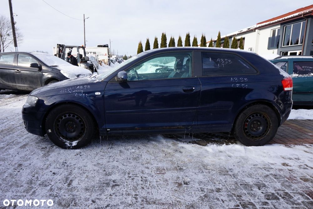 AUDI A3 8P 3D HB 2005 LZ5J 2.0 TFSI BLR 150KM GQP GRANATOWY na części - 2