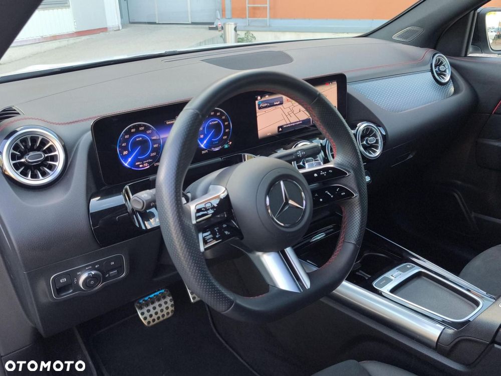 Mercedes-Benz EQA - 9