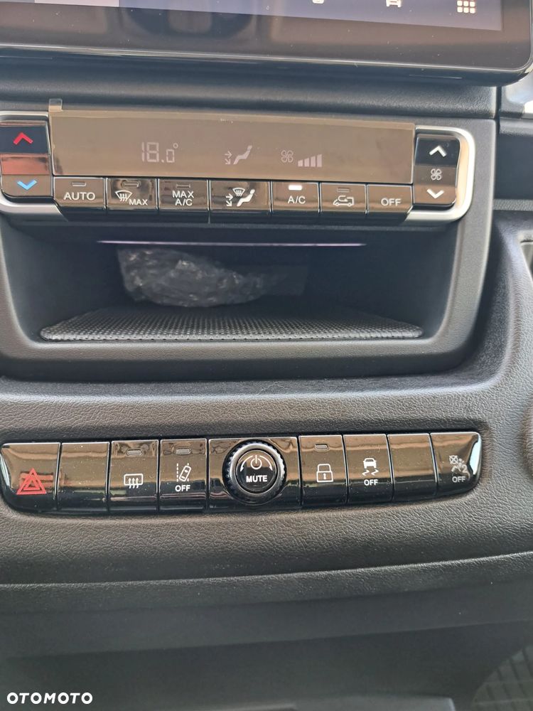 Fiat Ducato Kontener z windą - 25