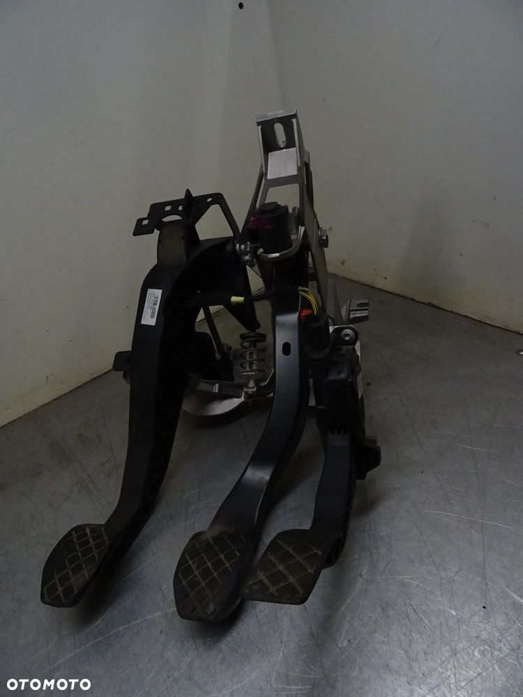 AUDI A6 C6 KOMBI 04-07 2.0T PEDAŁY KOMPLET 4F1721316 - 3