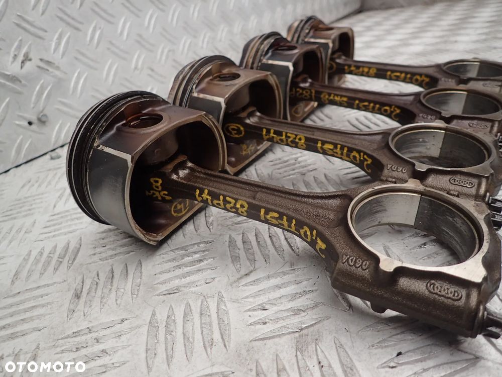 TŁOK KORBOWÓD GOLF A4 B7 A6 C6 2.0 TFSI 82P41 - 2