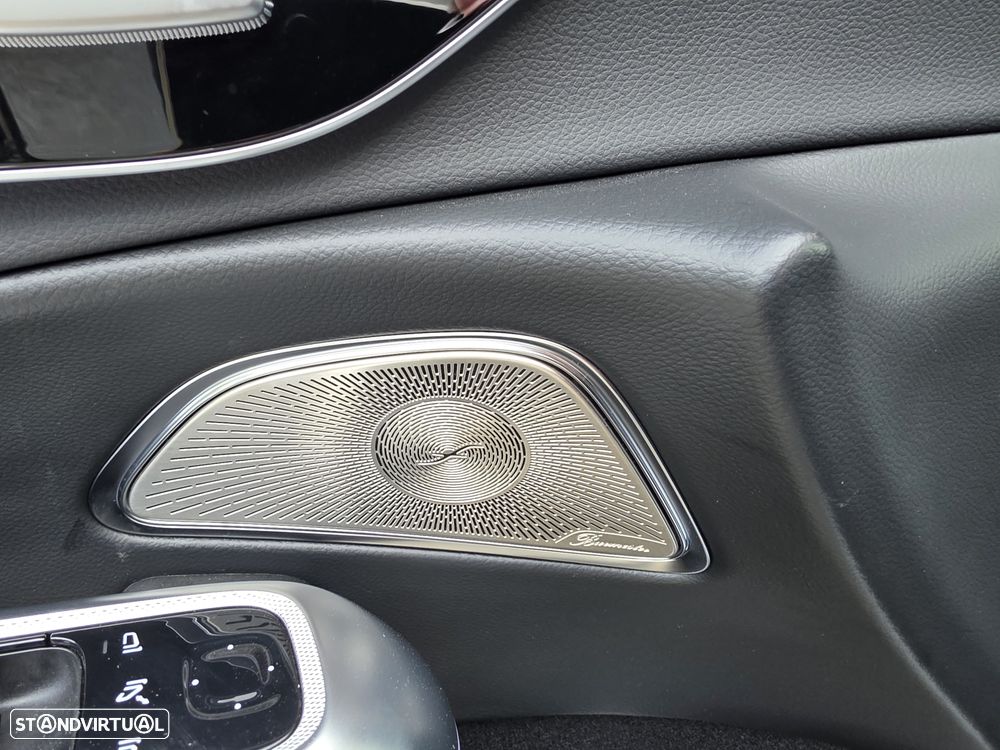 Mercedes-Benz E 300 de 4Matic 9G-TRONIC AMG Line - 24