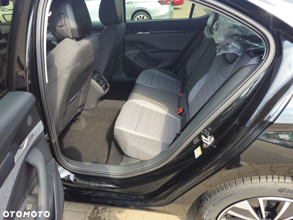 Skoda Superb 1.5 TSI mHEV Drive DSG - 8