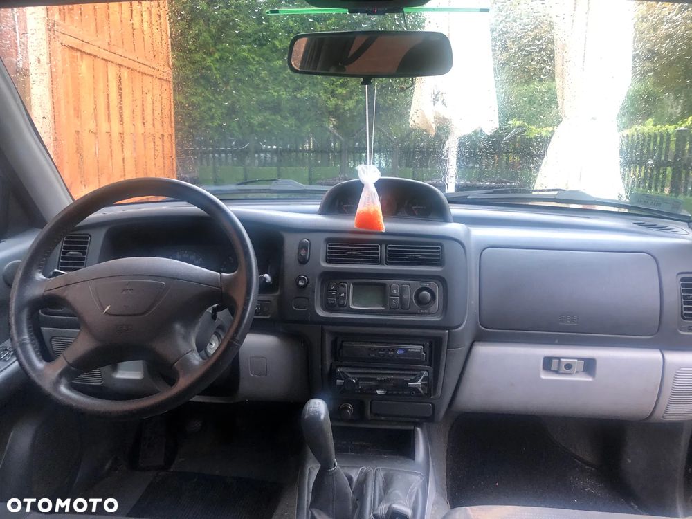 Mitsubishi Pajero - 8