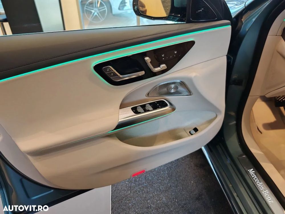 Mercedes-Benz E 200 4Matic 9G-TRONIC Exclusive - 19