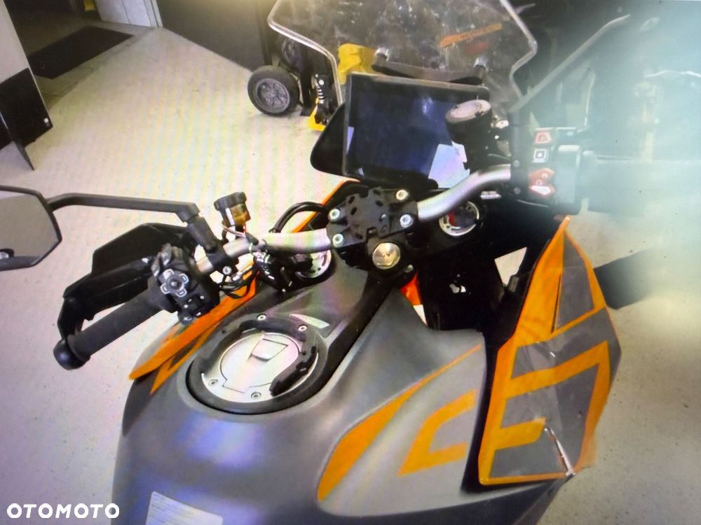 KTM Super Duke - 16