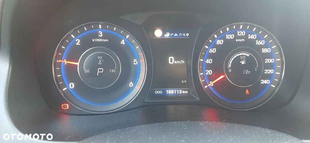 Hyundai i40 Kombi 1.7 CRDi DCT Premium - 3