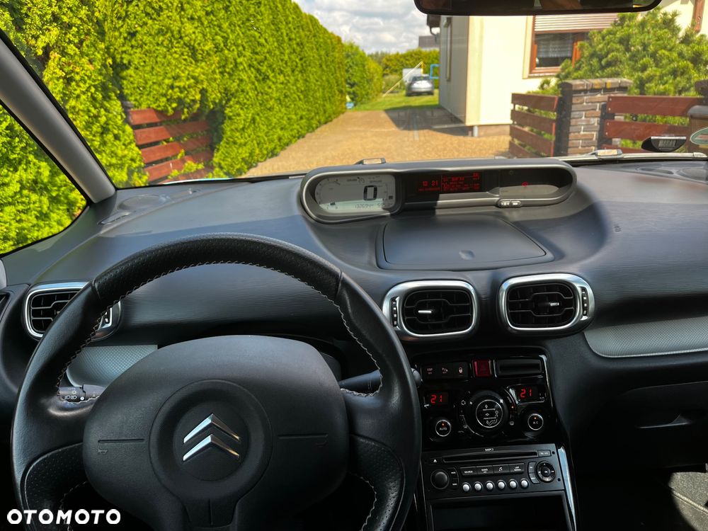 Citroën C3 Picasso 1.6i Exclusive - 19