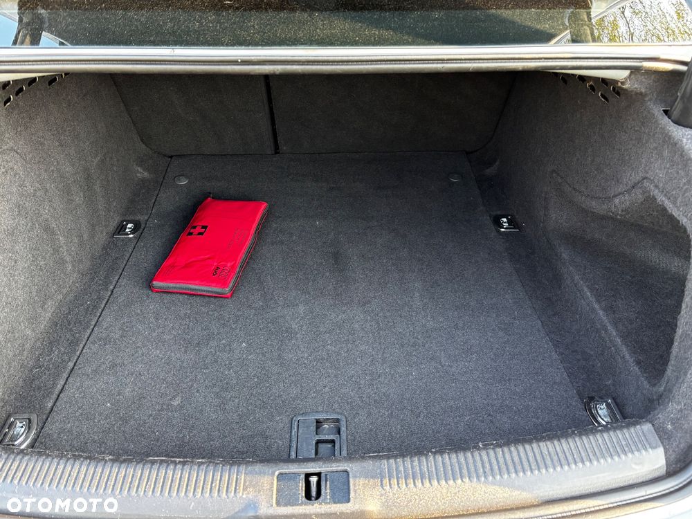 Audi A4 Limousine 2.0 TDI DPF - 34