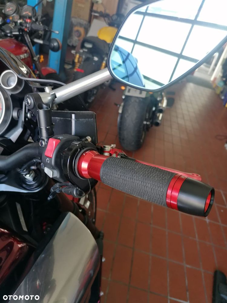 Yamaha V-MAX - 32