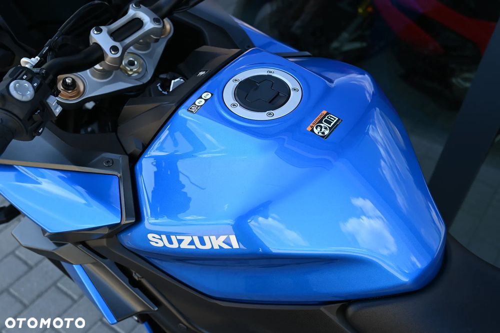 Suzuki GSX 1000 - 15