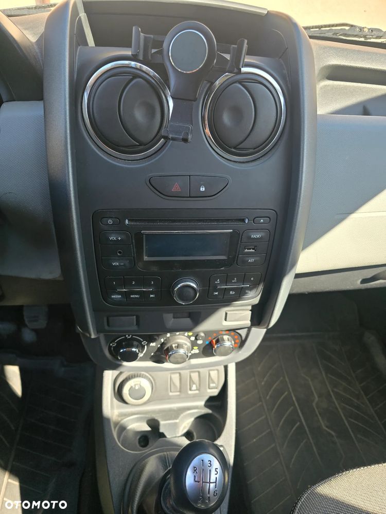 Dacia Duster 1.6 16V 105 4x4 Celebration - 10