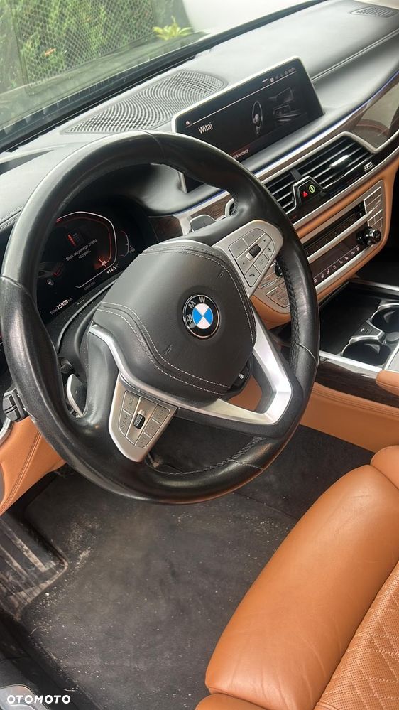 BMW Seria 7 750Li xDrive - 15