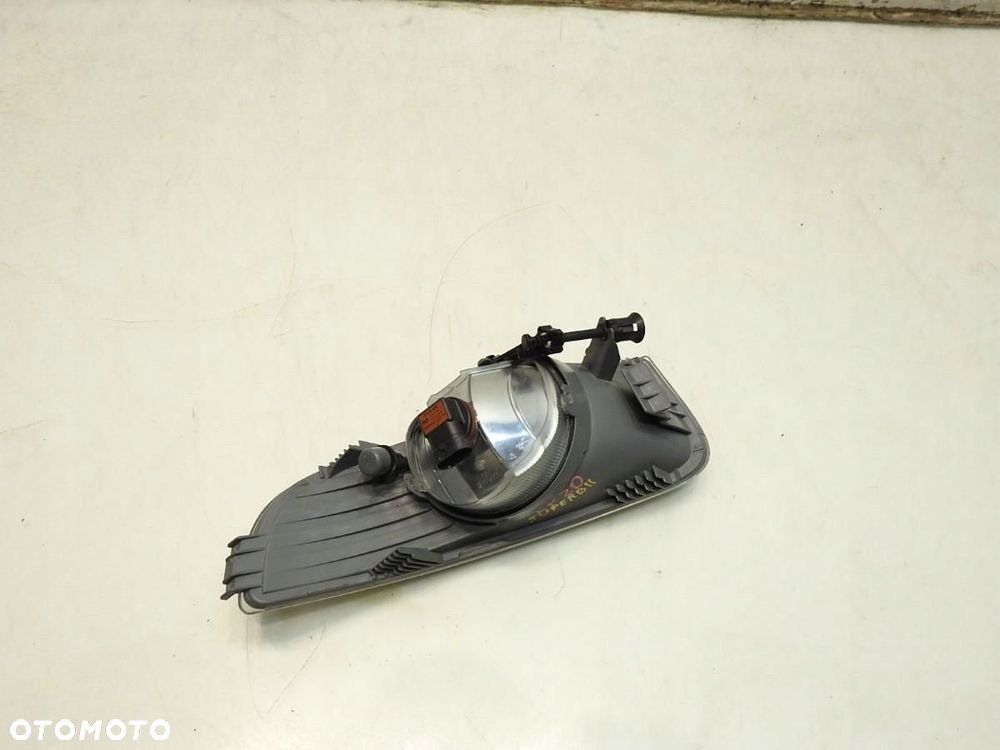 HALOGEN LEWY SKODA SUPERB II 3T0941699 3T0941701 - 3