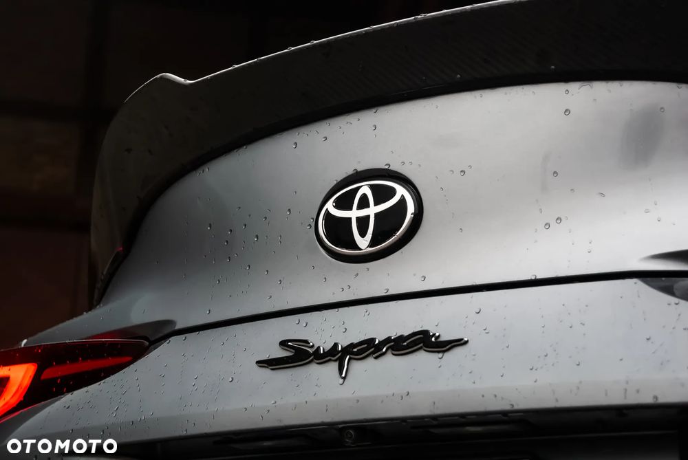 Toyota Supra - 16