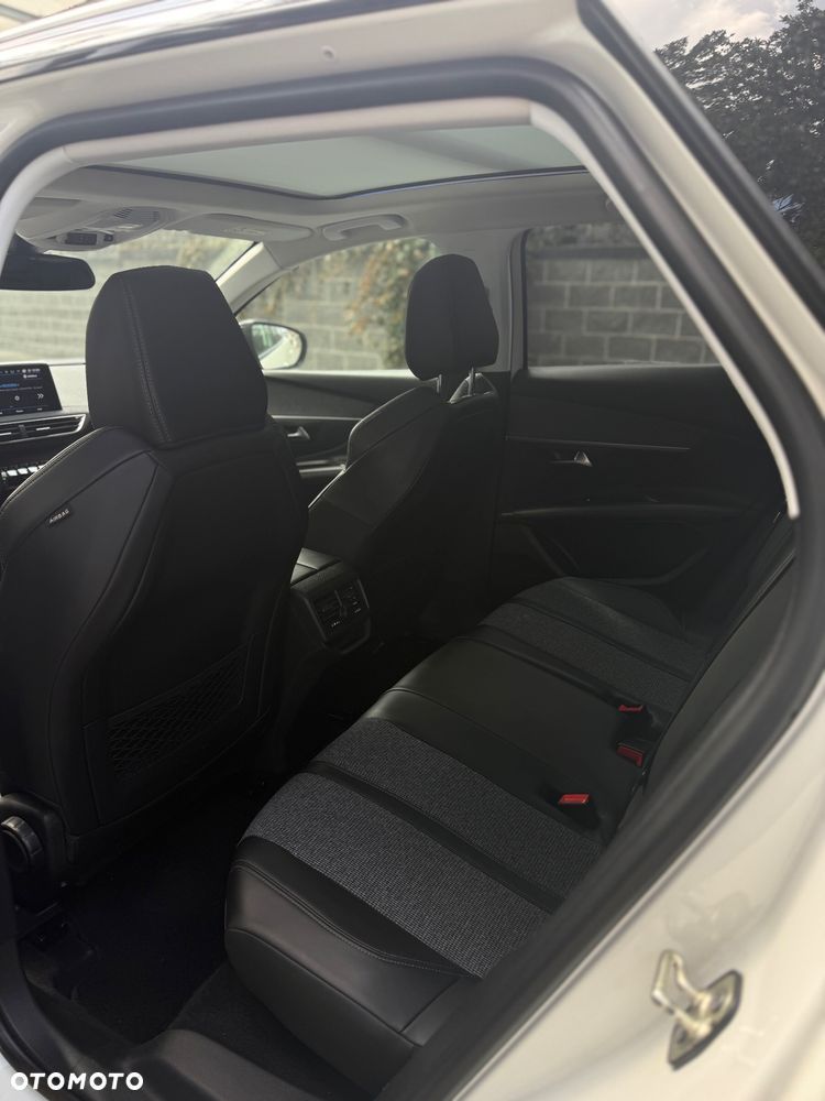 Peugeot 3008 1.2 PureTech Allure S&S - 16