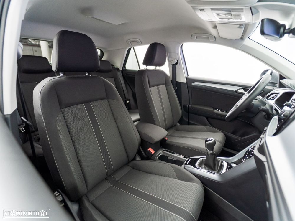 VW T-Roc 1.0 TSI Urban - 35