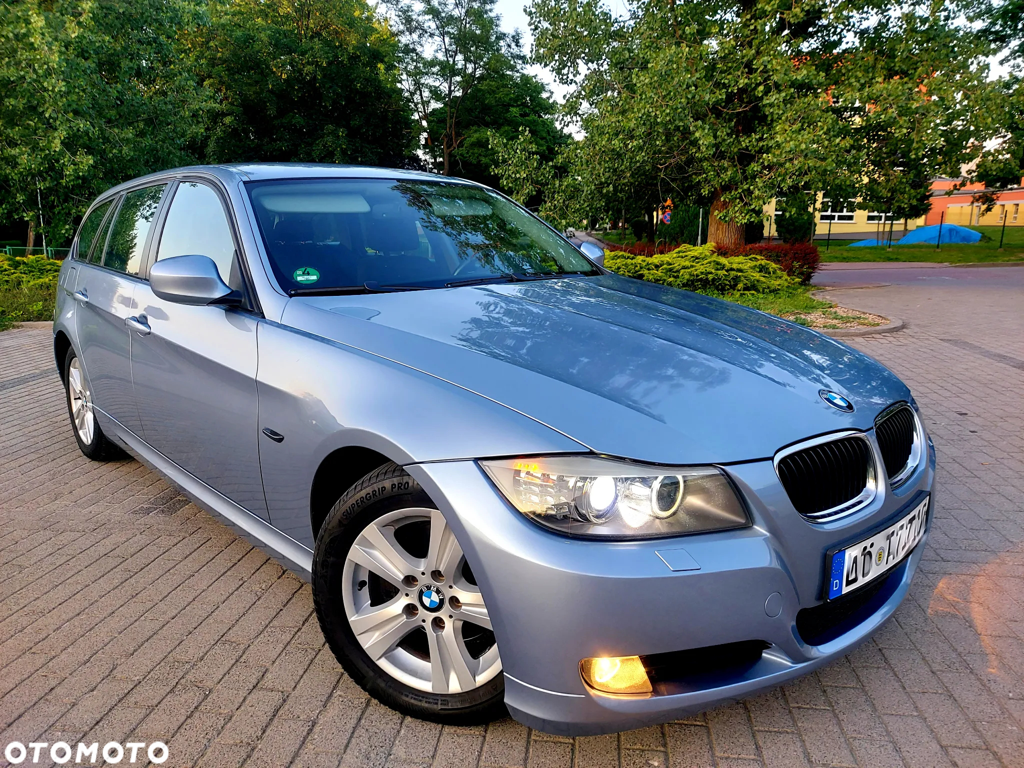 BMW Seria 3 318i - 3