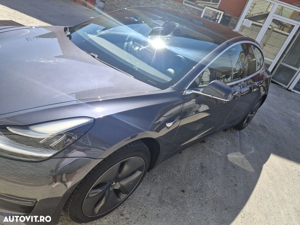 Tesla Model 3 Long Range - 1