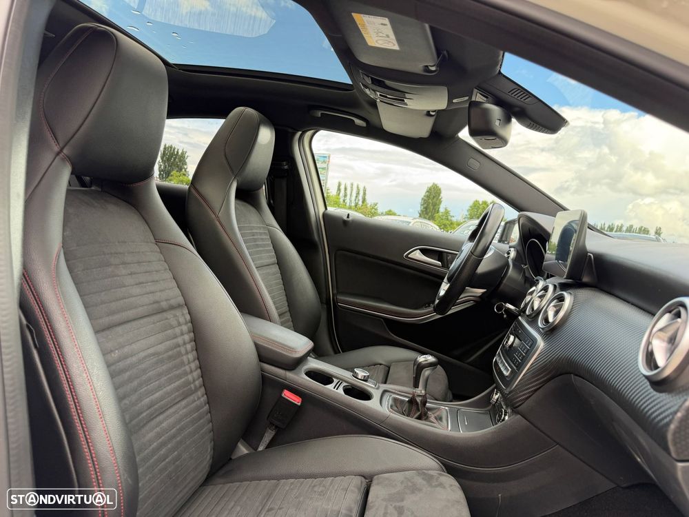 Mercedes-Benz A 180 d AMG Line - 12