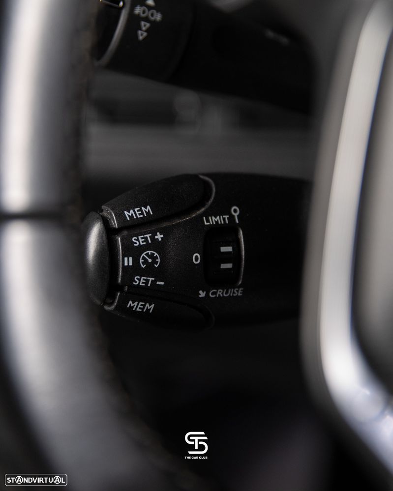 Peugeot 3008 1.2 PureTech Allure Pack - 21