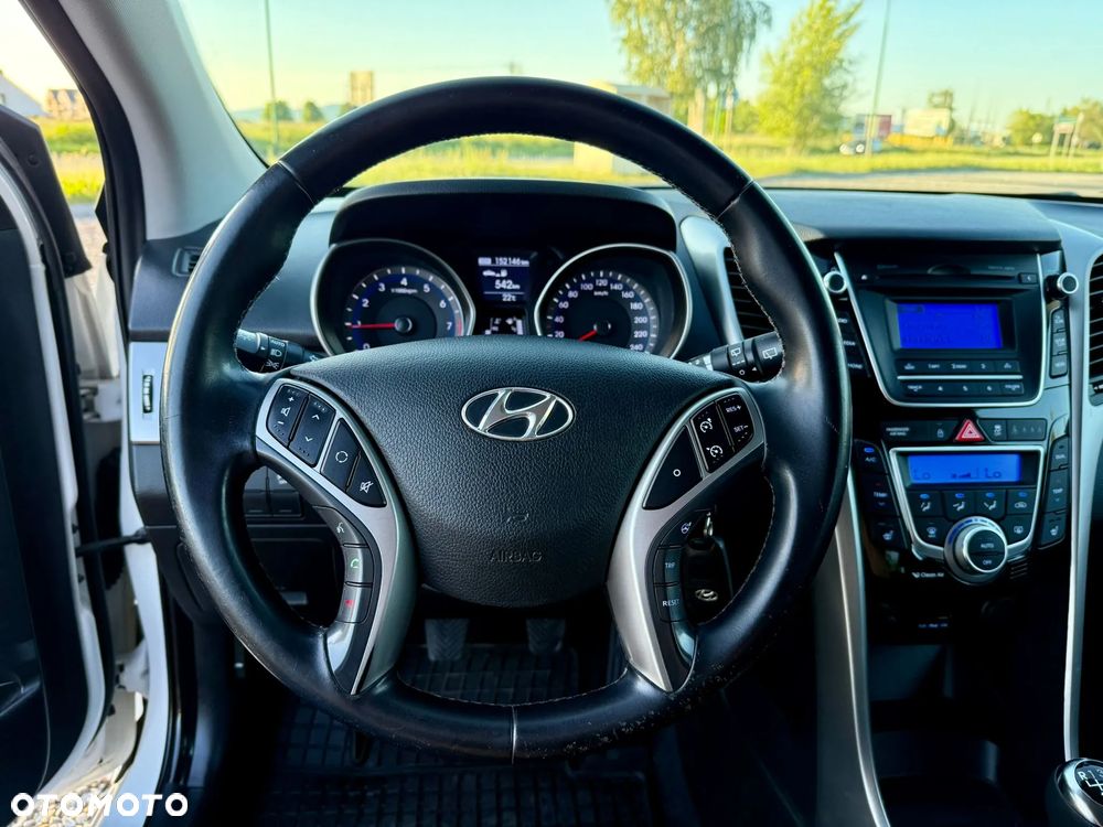 Hyundai i30 1.4 Fifa World Cup Edition - 10