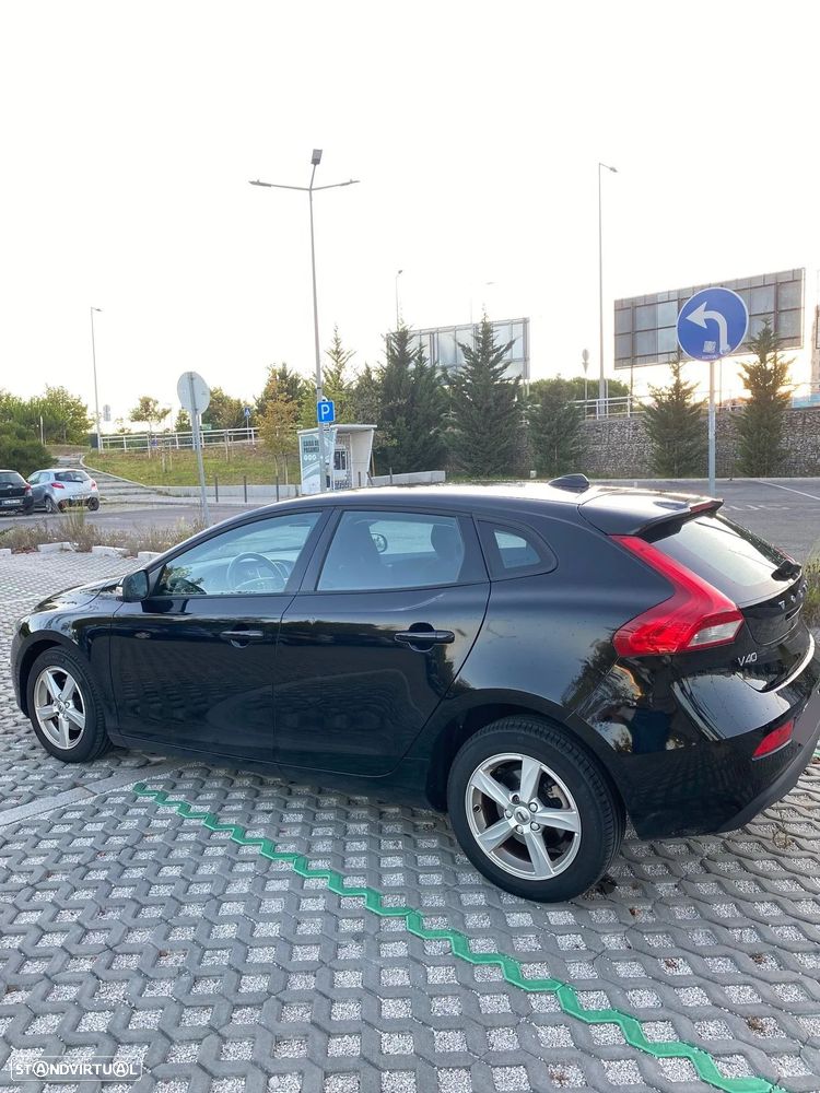 Volvo V40 D2 Kinetic - 3