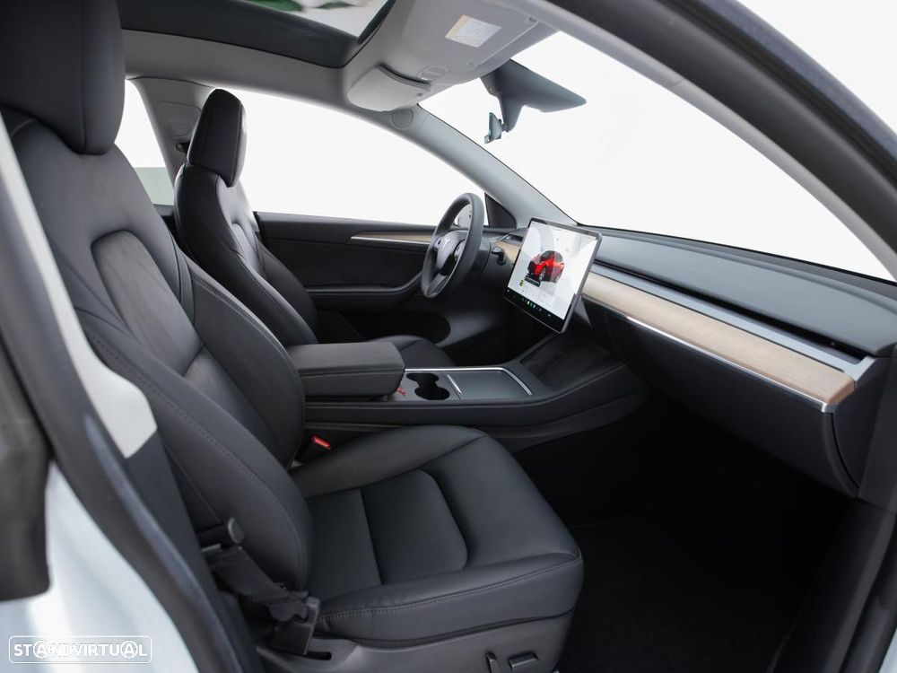 Tesla Model Y RWD - 9
