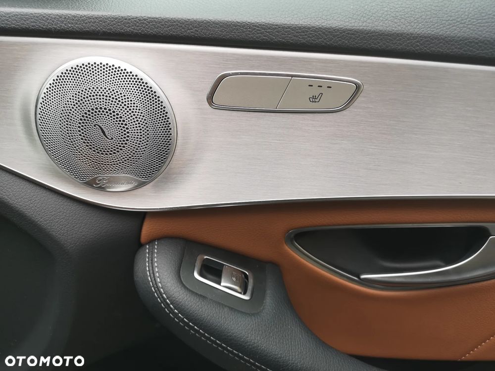 Mercedes-Benz Klasa C 400 4Matic 9G-TRONIC AMG Line - 31