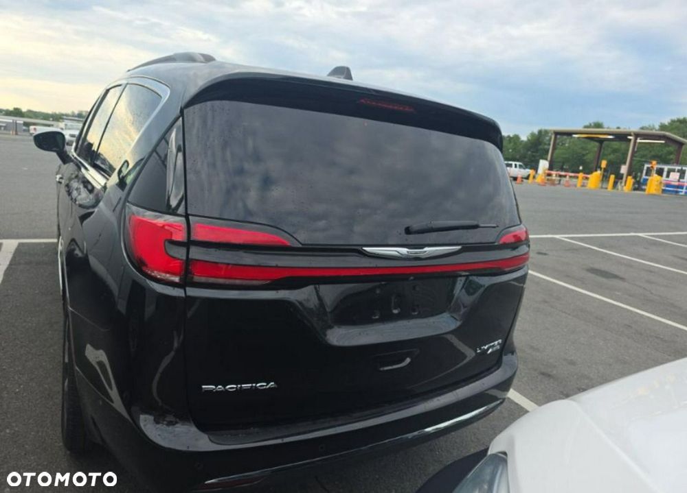 Chrysler Pacifica - 6