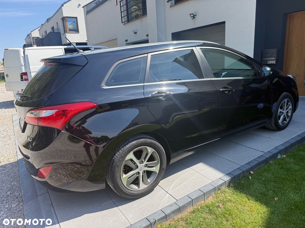 Hyundai i30 1.4 CRDi Classic + - 4