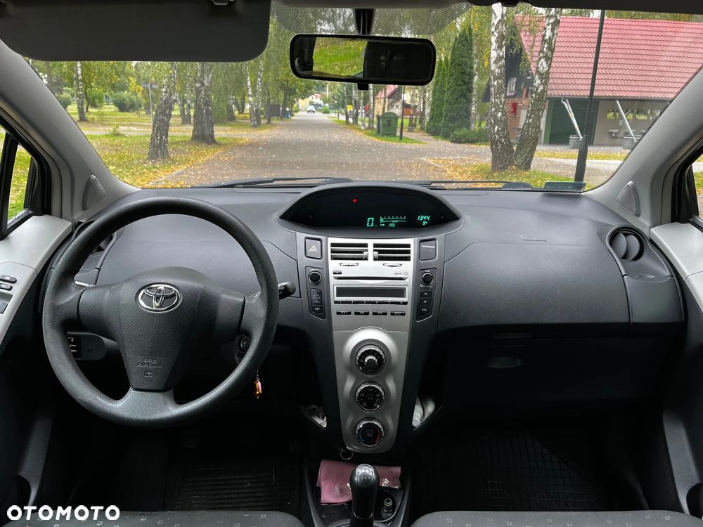 Toyota Yaris - 9