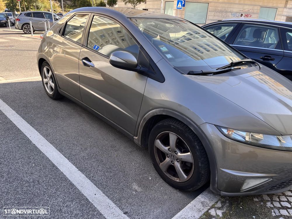 Honda Civic 1.4 Comfort - 2