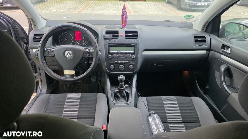 Volkswagen Golf 2.0 TDI DPF GT - 2